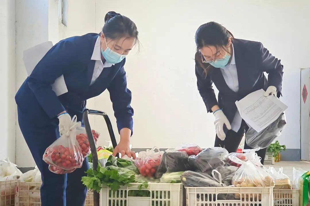 同心戰(zhàn)疫，我們在一起！