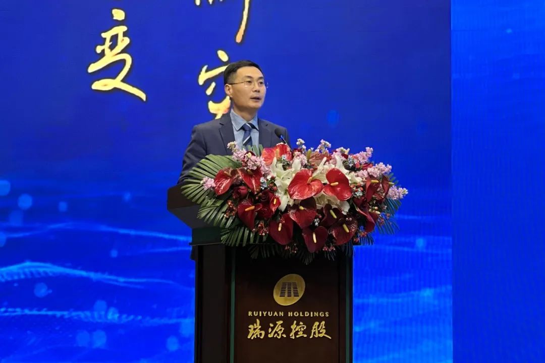 融合聚變，創(chuàng)新突破丨智慧產(chǎn)業(yè)集團2022年度總結暨表彰大會順利召開