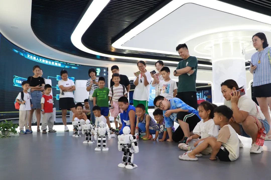 知無央，愛無疆丨科普研學(xué)，走進(jìn)文達(dá)通股份數(shù)字城市展館