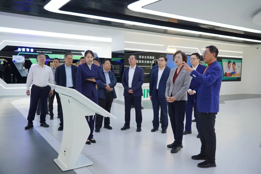 青島市委副書記、市委統(tǒng)戰(zhàn)部部長張惠一行蒞臨文達通股份調研指導